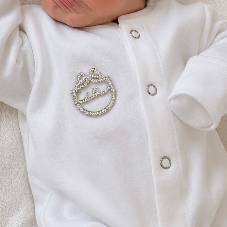 Princess Brooch 01